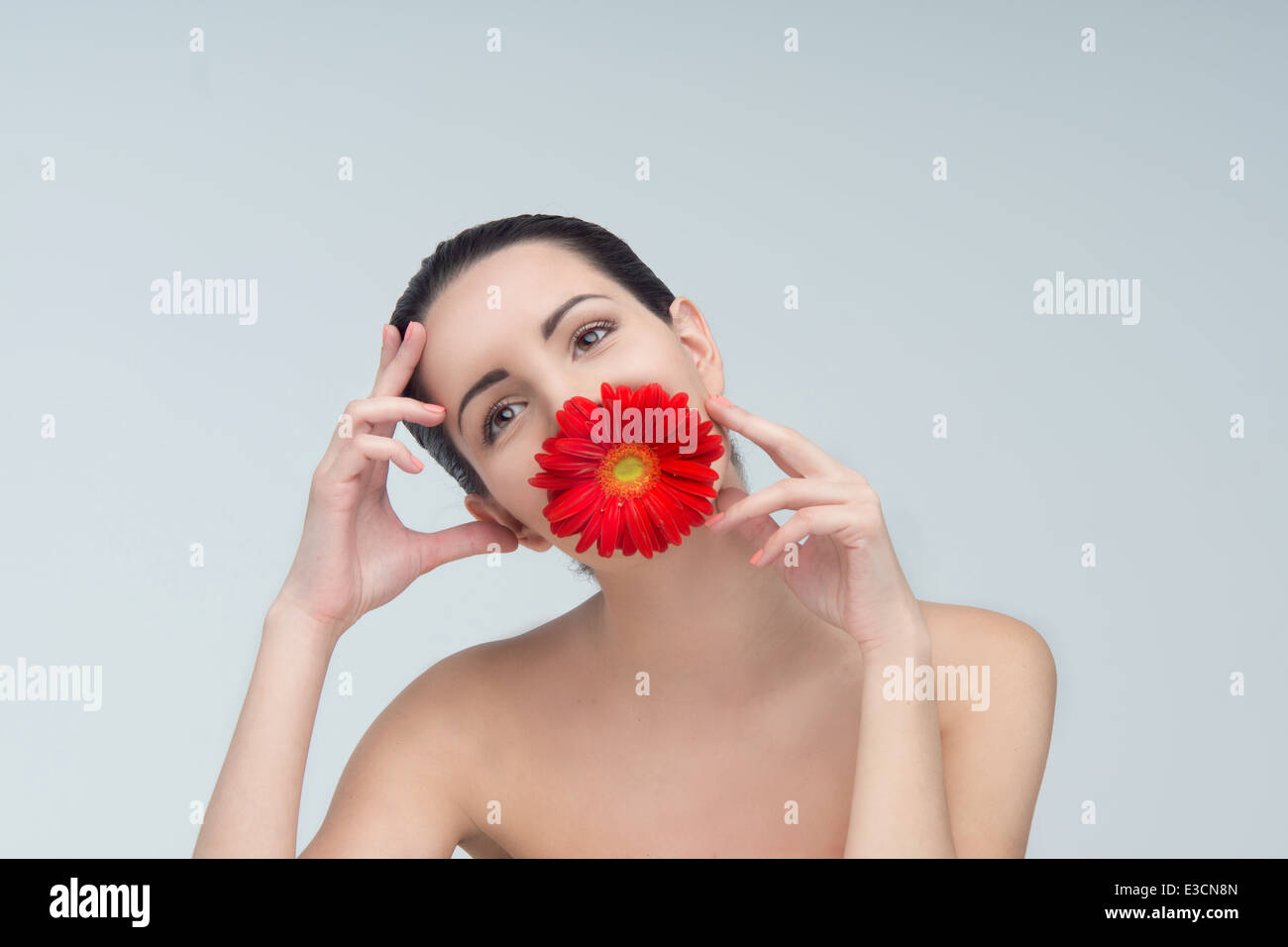 Hazel eyes woman close up hi-res stock photography and images - Alamy