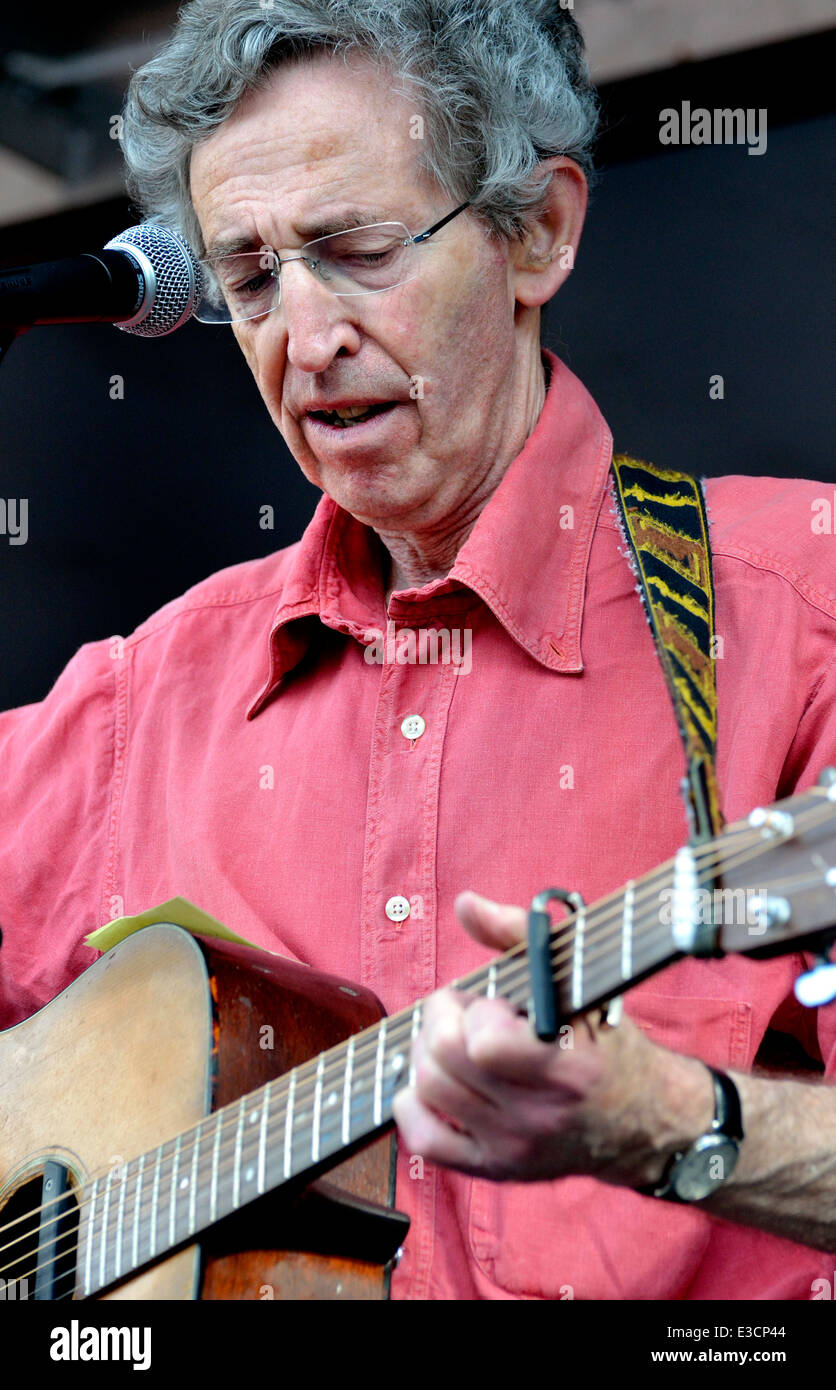 Leon Rosselson - English singer songwriter and children's author Stock Photo