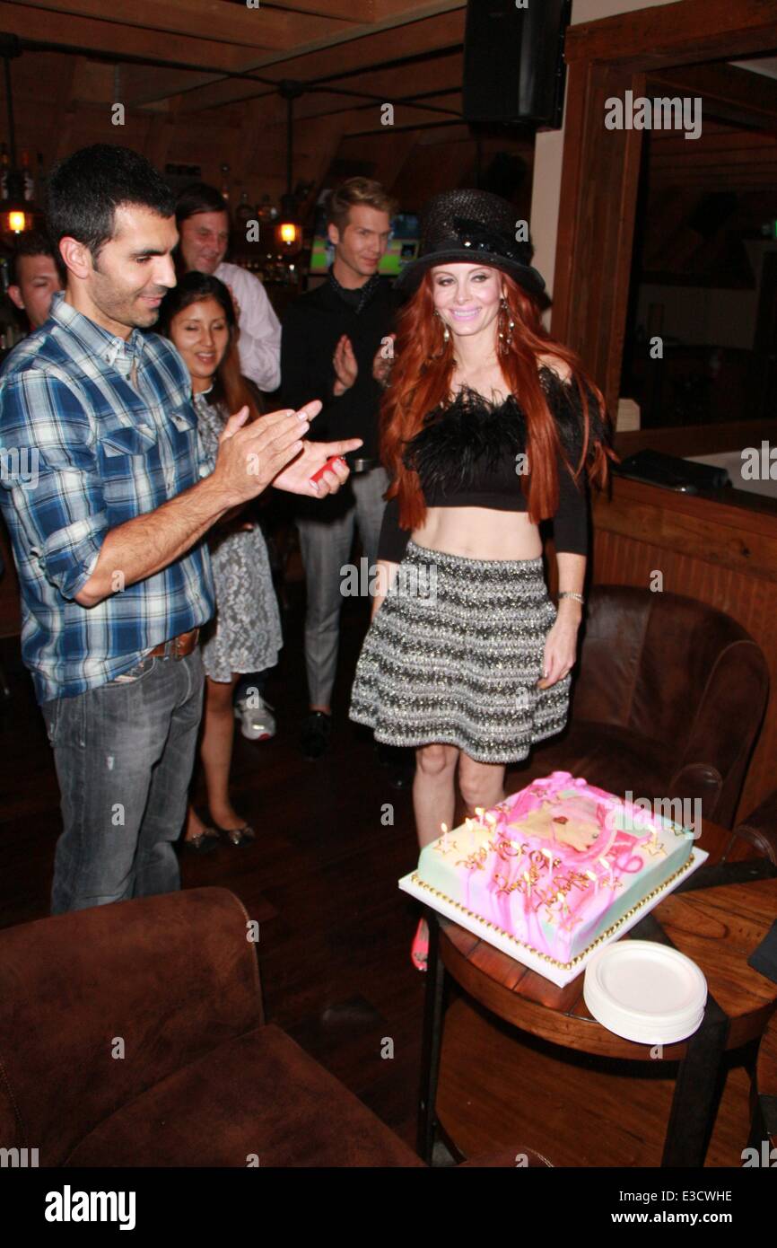 Phoebe Price celebrates her birthday with boyfriend Ojani Noa (Jennifer