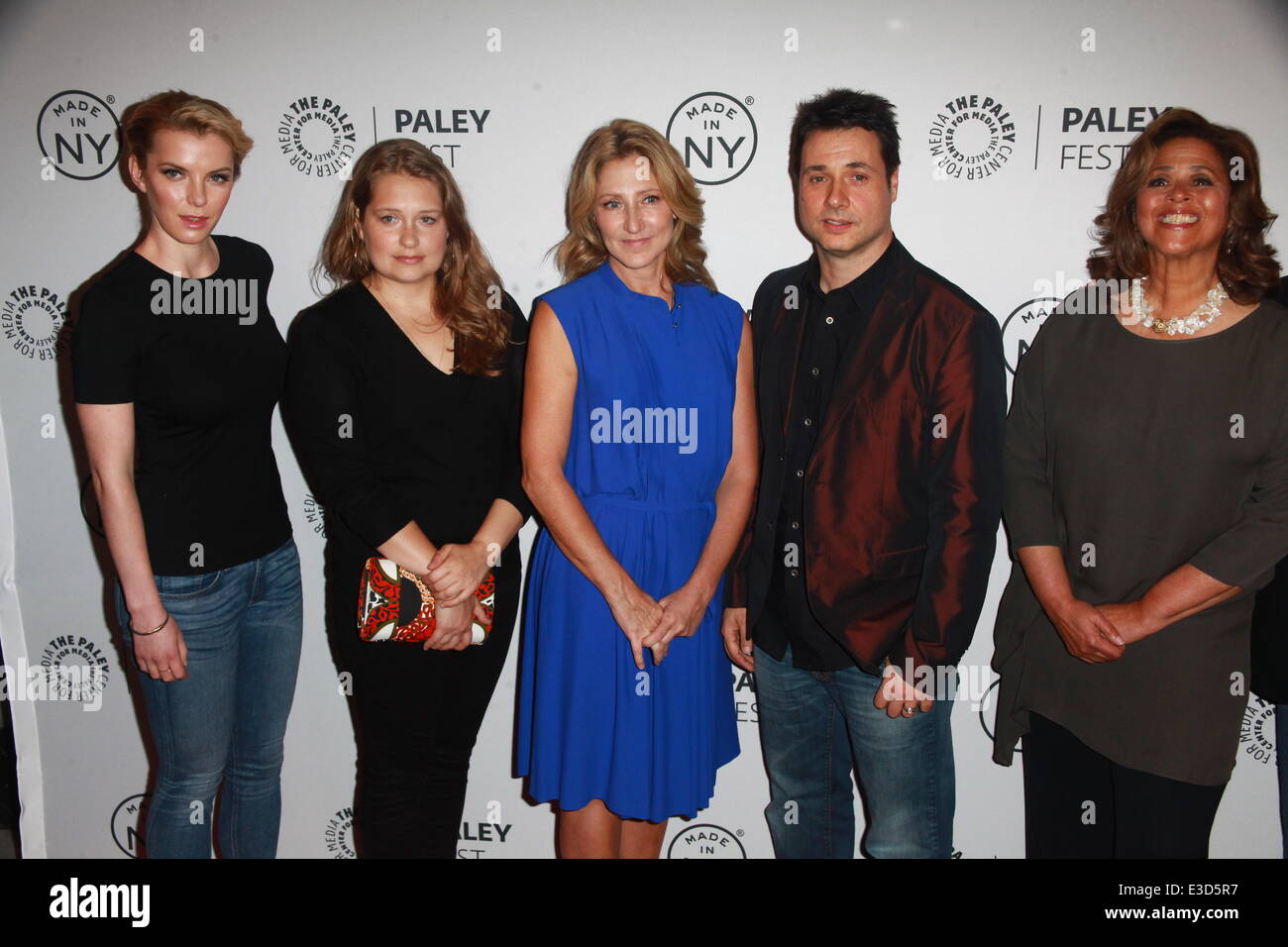 Nurse jackie edie falco hi-res stock photography and images - Page 3 - Alamy