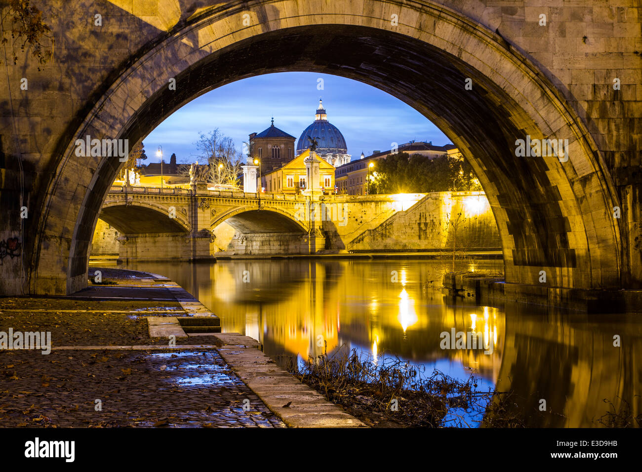 Arch of Sant'Angelo Bridge and Vittorio Emanuele II Bridge (Ponte