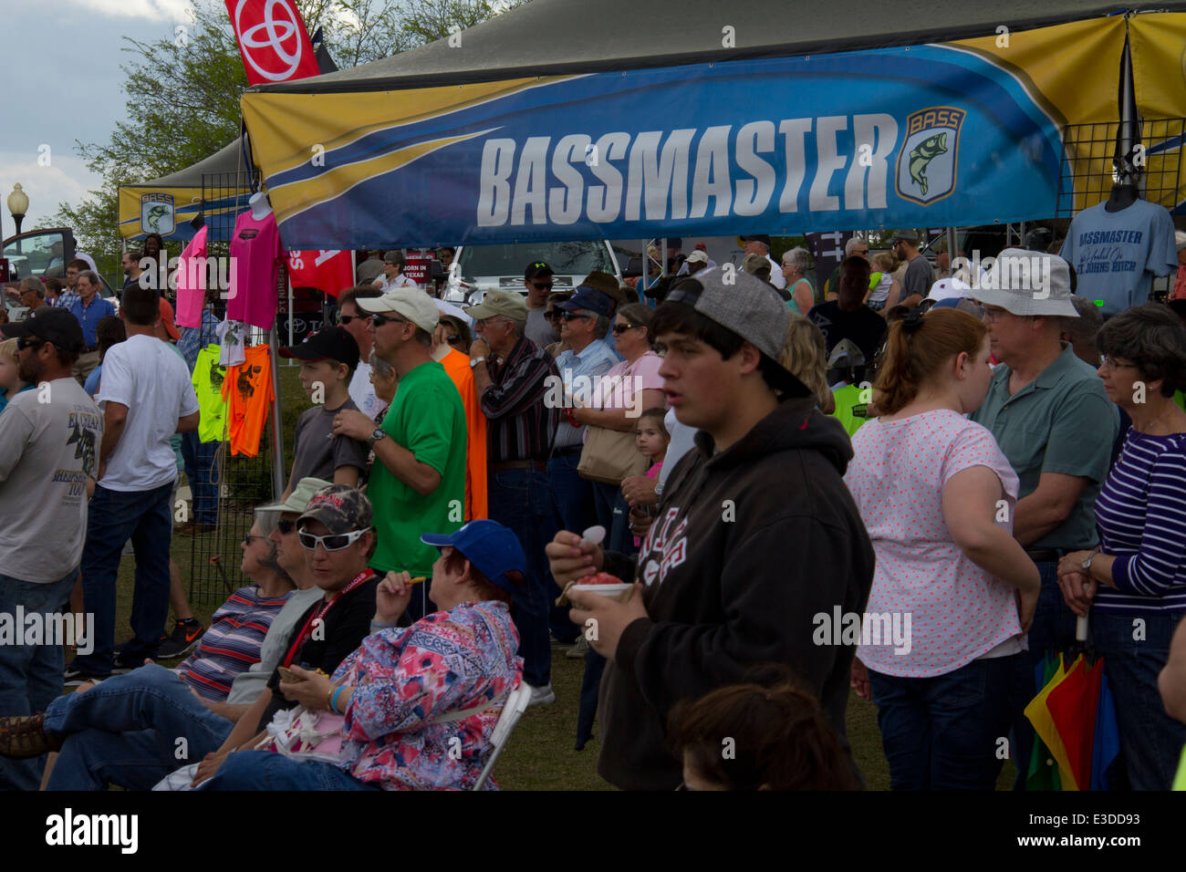Spectators at Bassmaster Elite Series fishing tournament, Waterfront Park in the St. Johns River community of Palatka, Florida Stock Photo