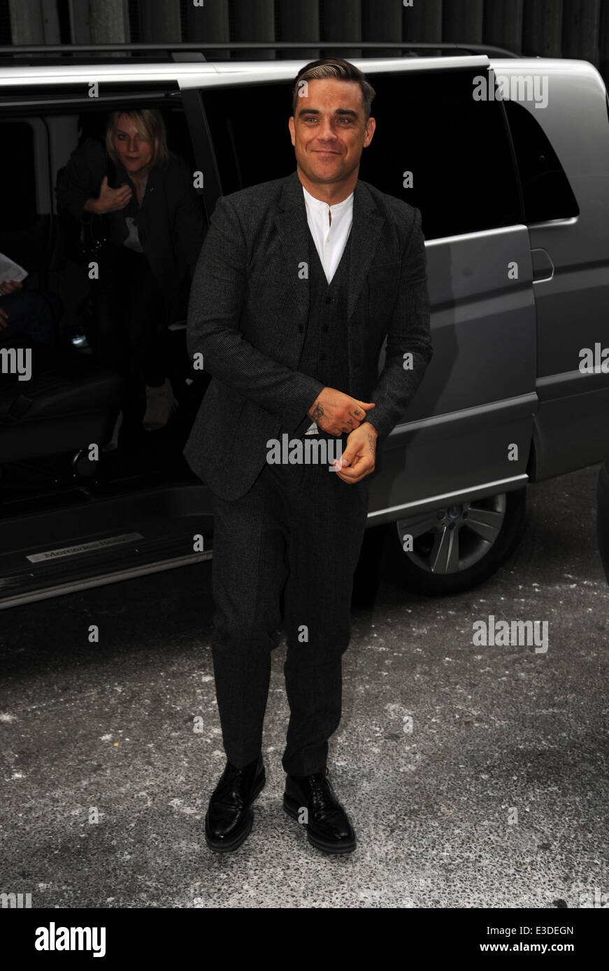 Robbie Williams arrives at Magic FM Featuring: Robbie Williams Where ...