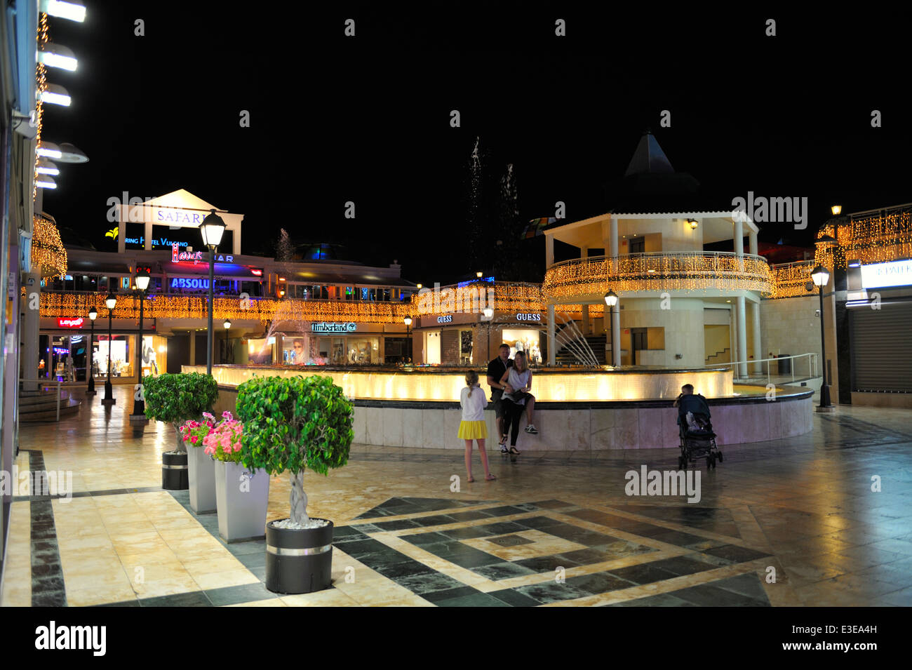 Centro Comercial square and shopping centre Arona, Playa de Las Americas,  Tenerife, Spain Stock Photo - Alamy
