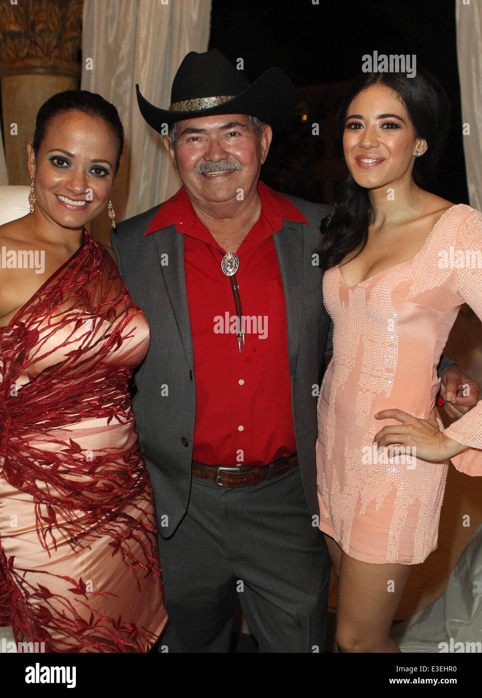 Enrique Longoria Jr High Resolution Stock Photography And Images Alamy