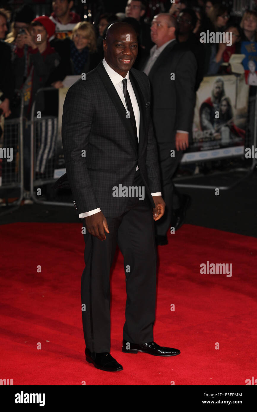 Adewale Akinnuoye-Agbaje attends the world premiere of "Thor : The Dark ...