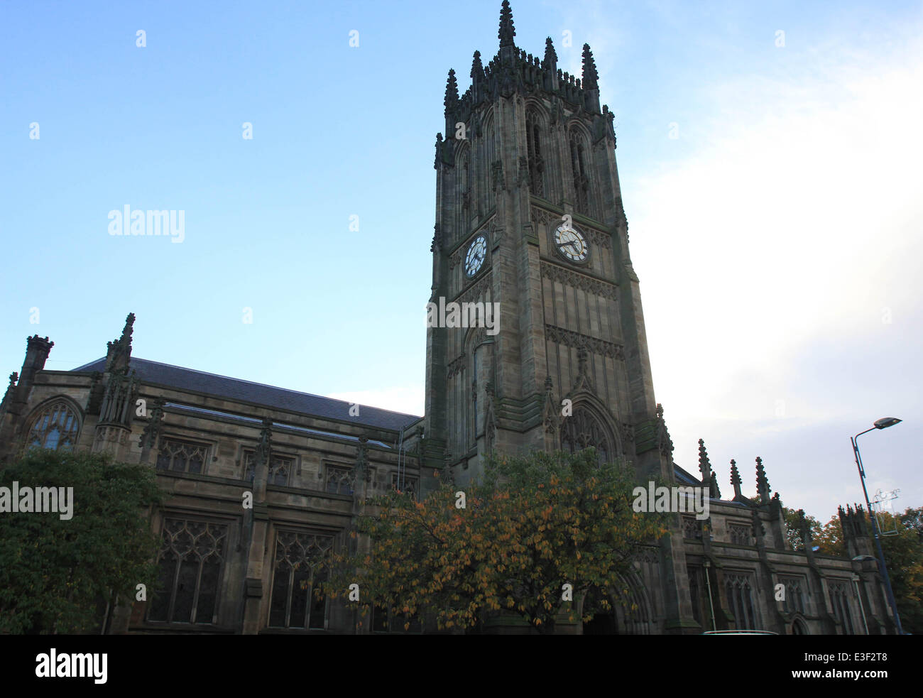 Memorial service in honour of Emmerdale actor Richard Thorpe held at Leeds Minster. Cast members, past and present, attented the ceremony to pay their respects  Where: Leeds, Yorkshire, United Kingdom When: 25 Oct 2013 Stock Photo