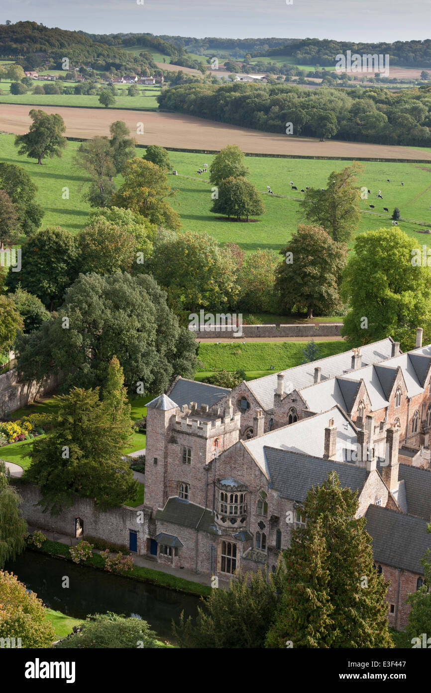 Bishop's palace wells aerial hi-res stock photography and images - Alamy