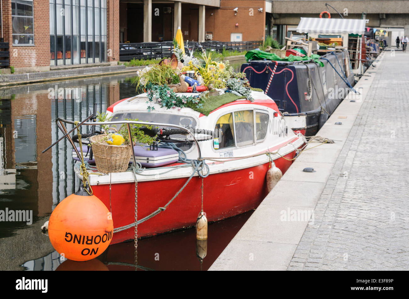 sailboat converted to houseboat