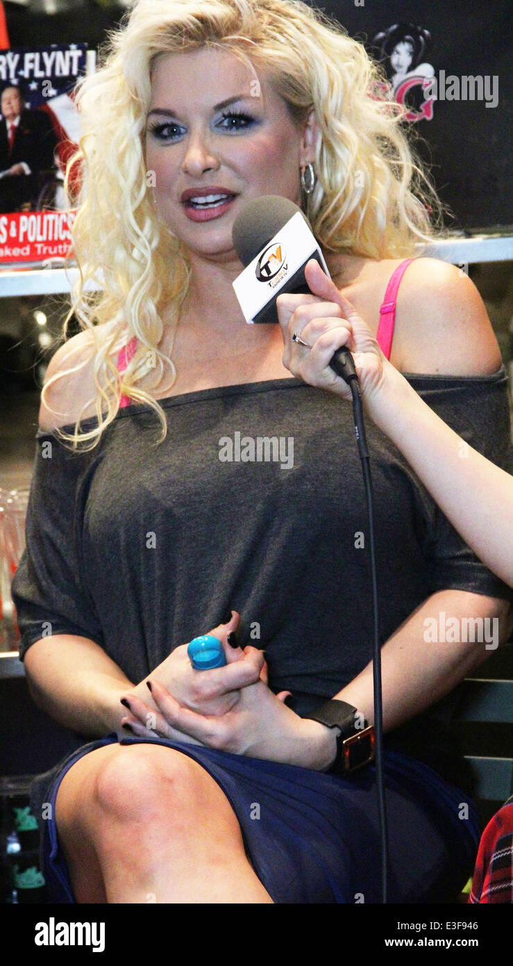 Bobbie Brown Model Now