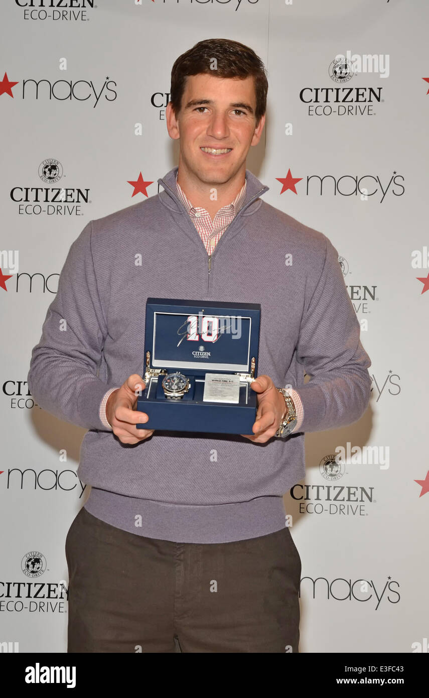 Eli Manning meet and greet at Macy's Garden State Plaza Mall Featuring