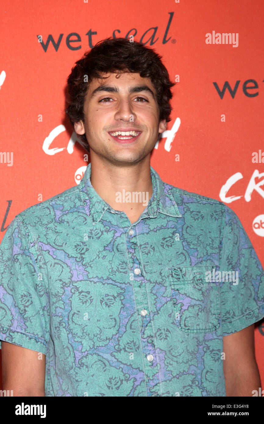 Wet Seal Clothing High Resolution Stock Photography And Images Alamy