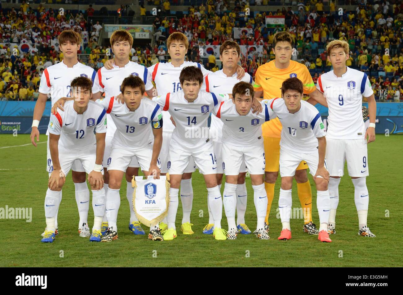 Cuiaba, Brazil. 17th June, 2014. South Korea team group line-up (KOR) Football/Soccer : South Korea team group shot (Top row - L to R) Hong Jeong-Ho, Kim Young-Gwon, Ki Sung-Yueng, Park Chu-Young, Jung Sung-Ryong, Son Heung-Min, (Bottom row - L to R) Lee Yong, Koo Ja-Cheol, Han Kook-Young, Yun Suk-Young and Lee Chung-Yong before the FIFA World Cup Brazil 2014 Group H match between Russia 1-1 South Korea at Arena Pantanal in Cuiaba, Brazil . © SONG Seak-In/AFLO/Alamy Live News Stock Photo