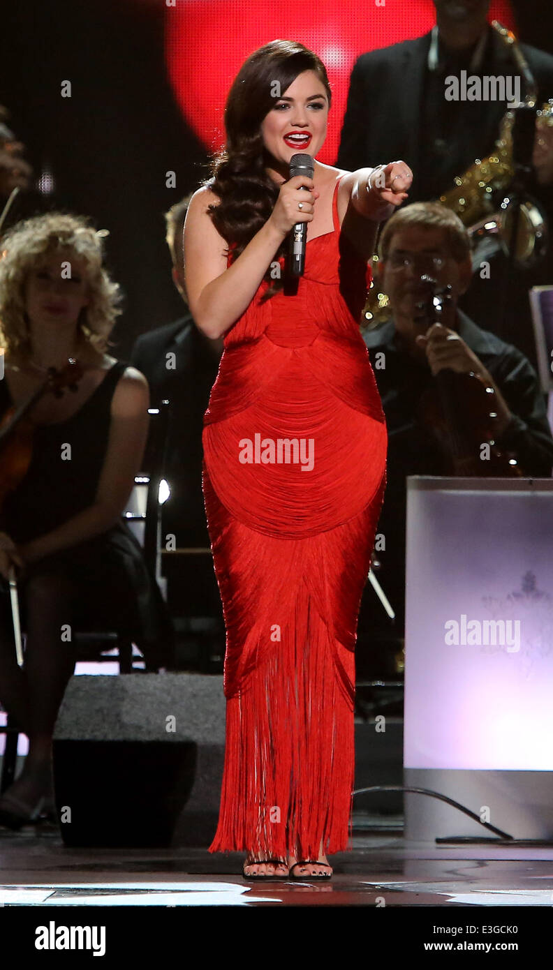 2013 CMA Country Christmas hosted by Jennifer Nettles at The