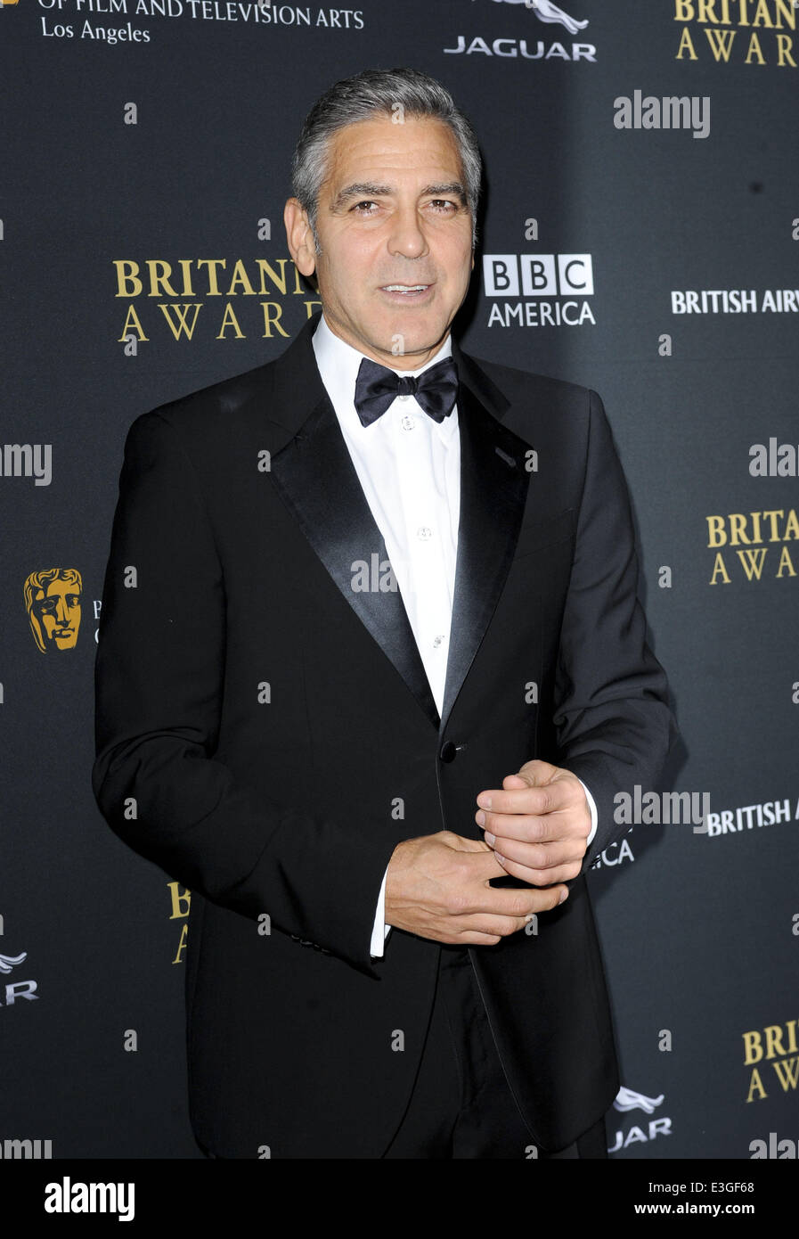 самый дорогой актер. скала джонсон. дуэйн джонсон. самый дорогой актер в мире. шахрукх кхан с длинными волосами.