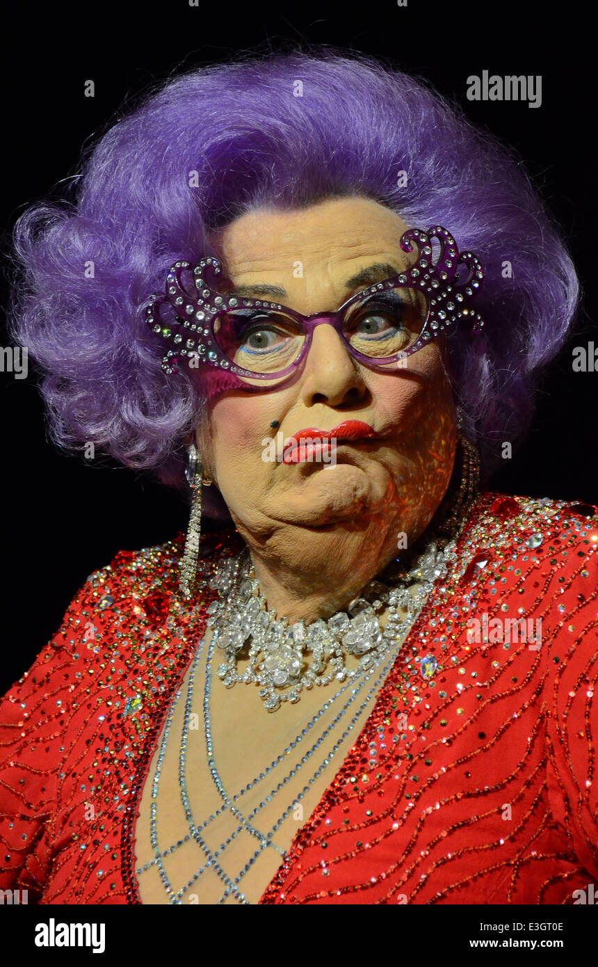 Dame Edna Everage Fancy Costume Party Purple Wig – Drag Queen Celebrity Wig