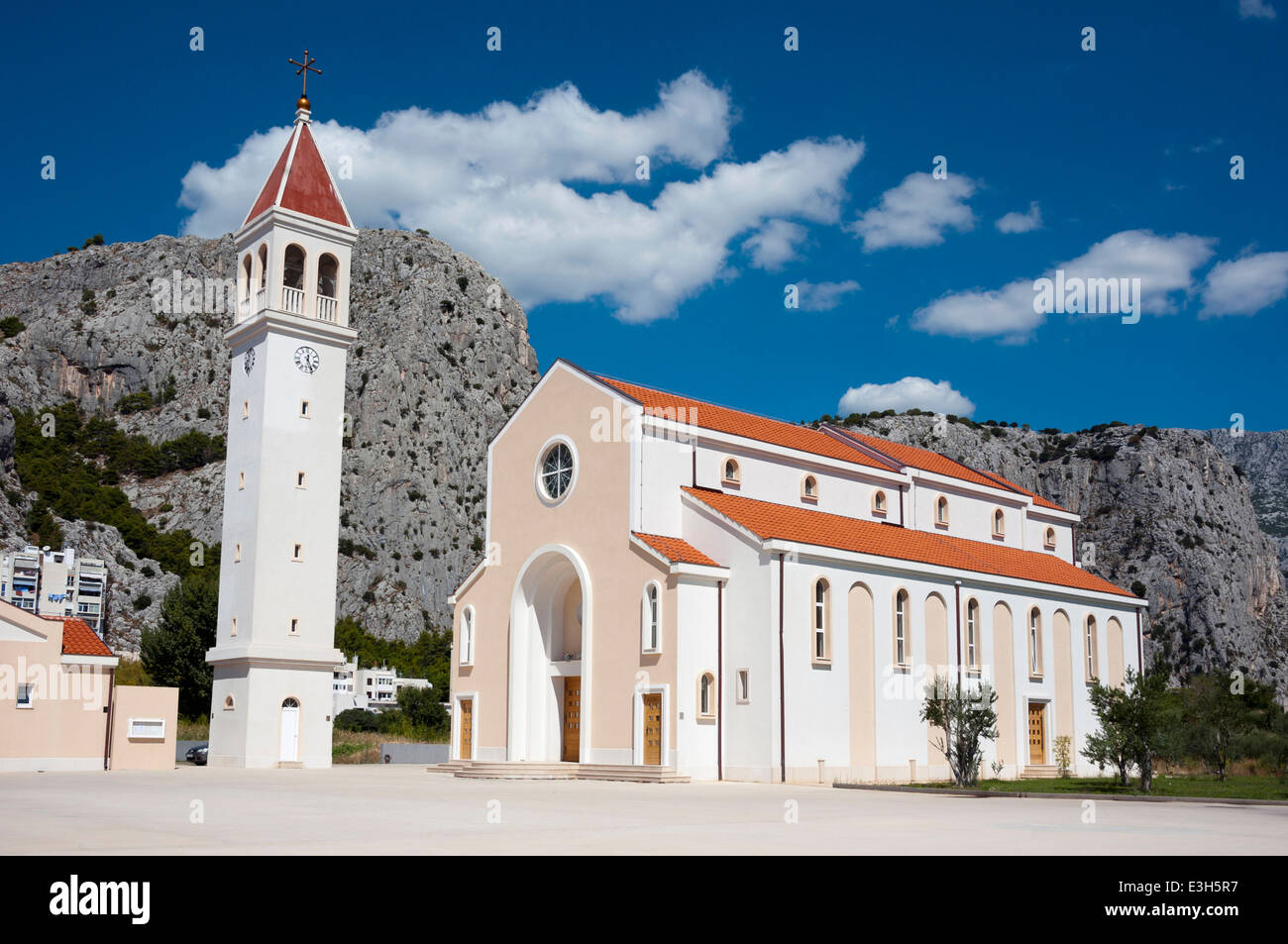 Omis photos hi-res stock photography and images - Alamy