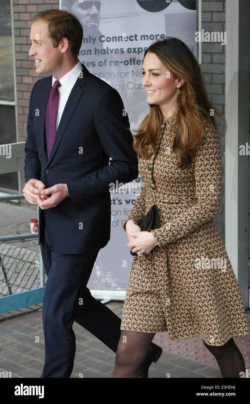kate-middleton-and-prince-william-leaving-york-house-only-connect-E3HD4J.jpg