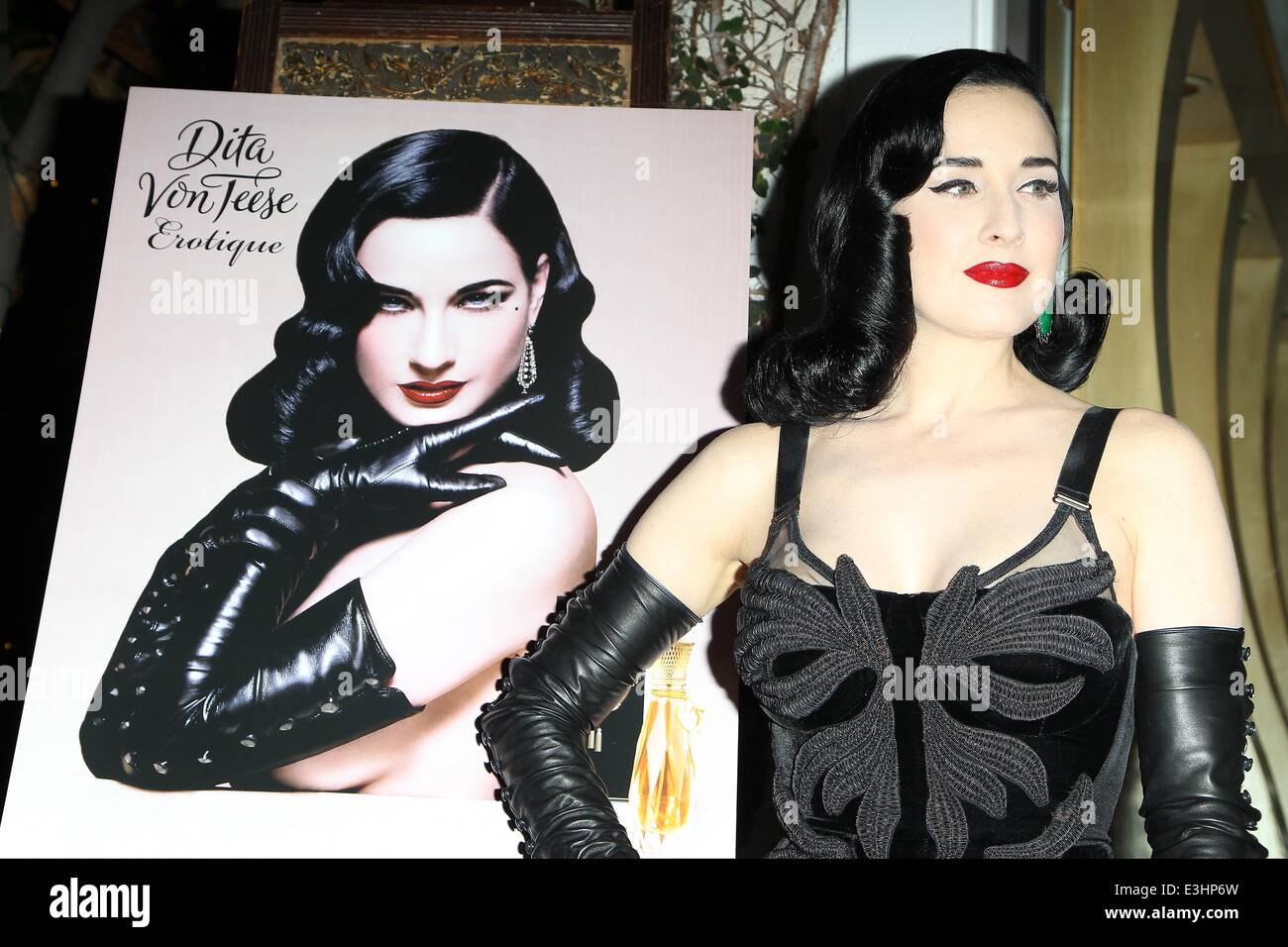 dita von teese dita von teese perfume
