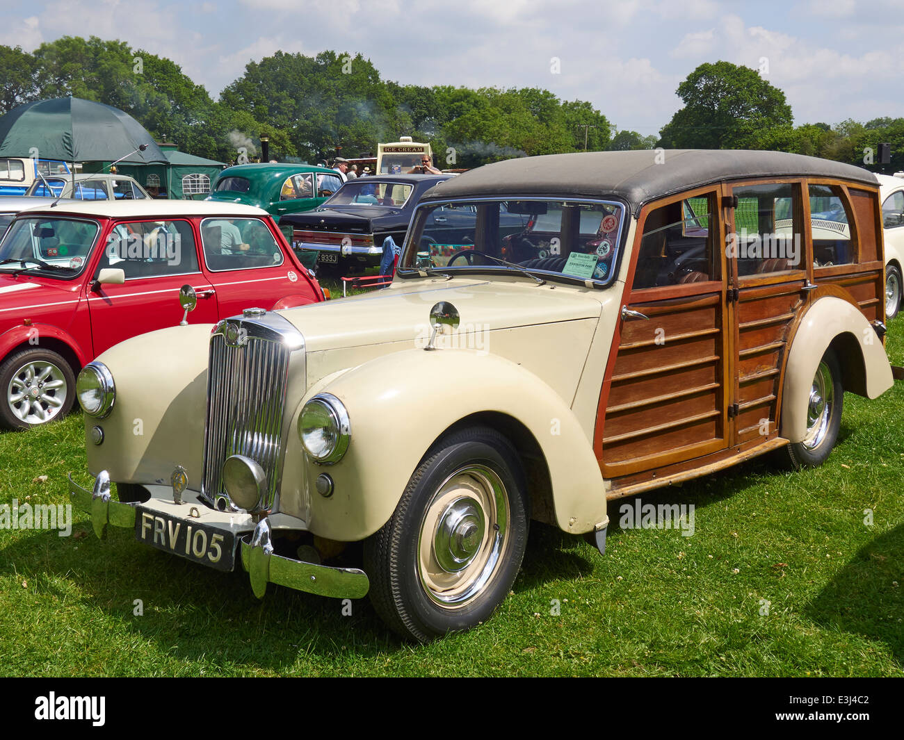 Shooting brake hires stock photography and images Alamy