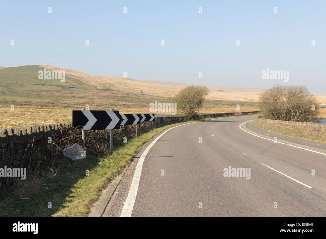 Clearway markings and right hand bend chevrons on the A675 Belmont Stock Photo 71091843 Alamy