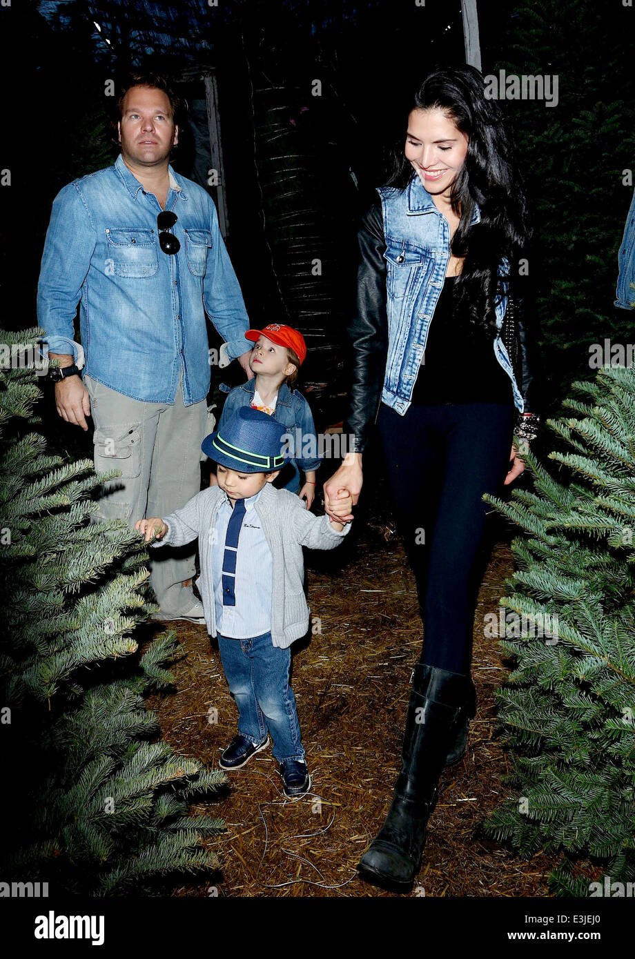 Joyce Giraud and her husband Michael Ohoven take their sons to an animal farm out christmas tree shopping in North Featuring: Joyce Giraud,Valentino Ohoven,Leonardo Ohoven,Michael Ohoven Where: North Hollywood, California,