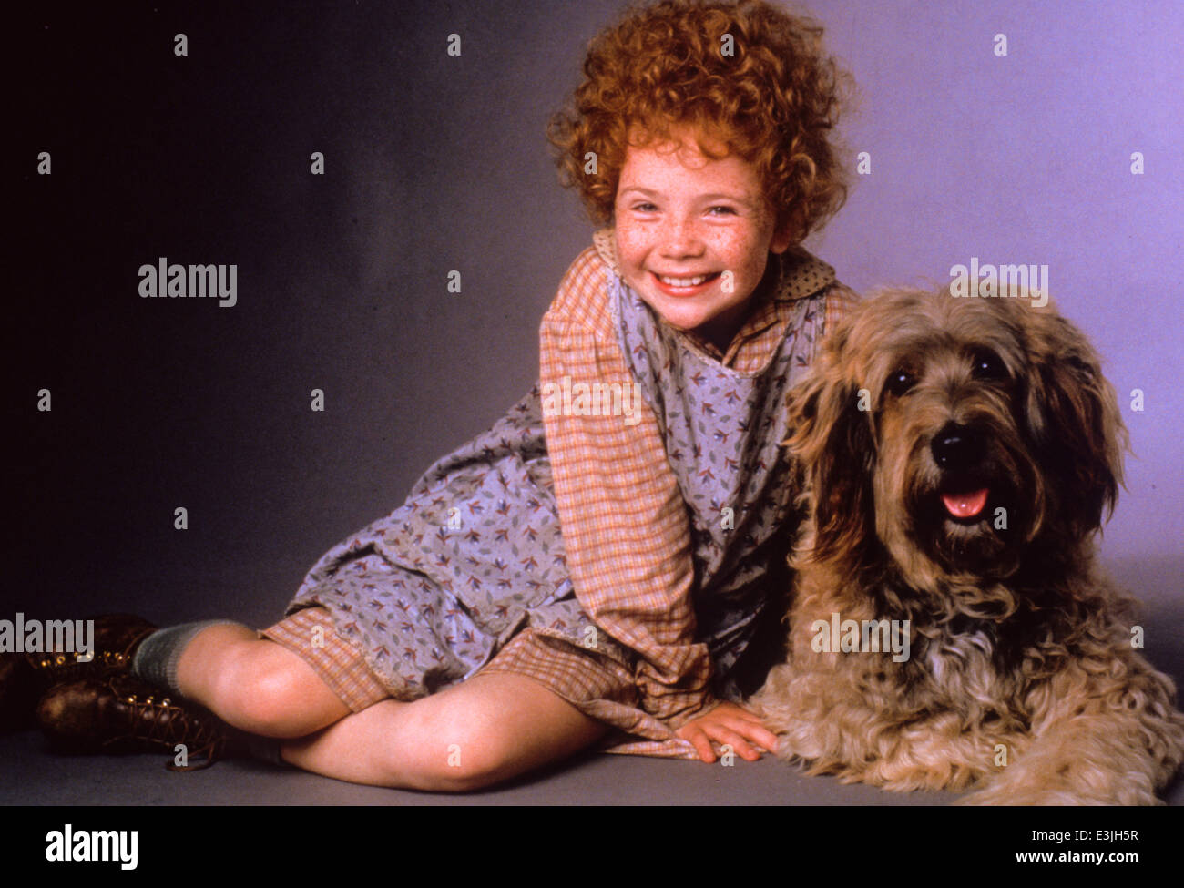 Annie the movie hi-res stock photography and images - Alamy Annie the movie hi-res stock photography and images - Alamy