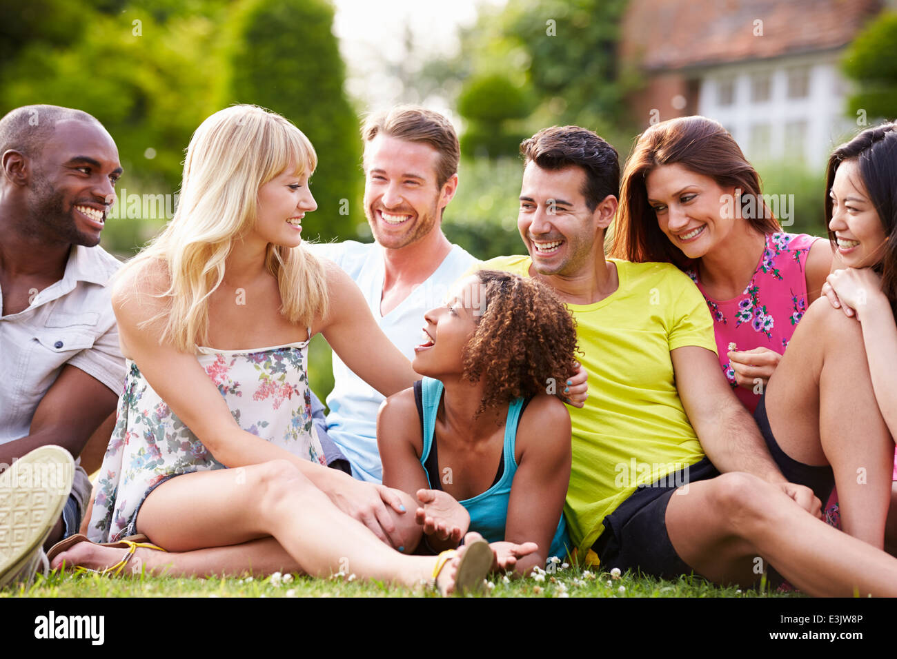 разговоры с друзьями. Spend time your friends. Spend time your friends. друзья фото. Hang out with friends.