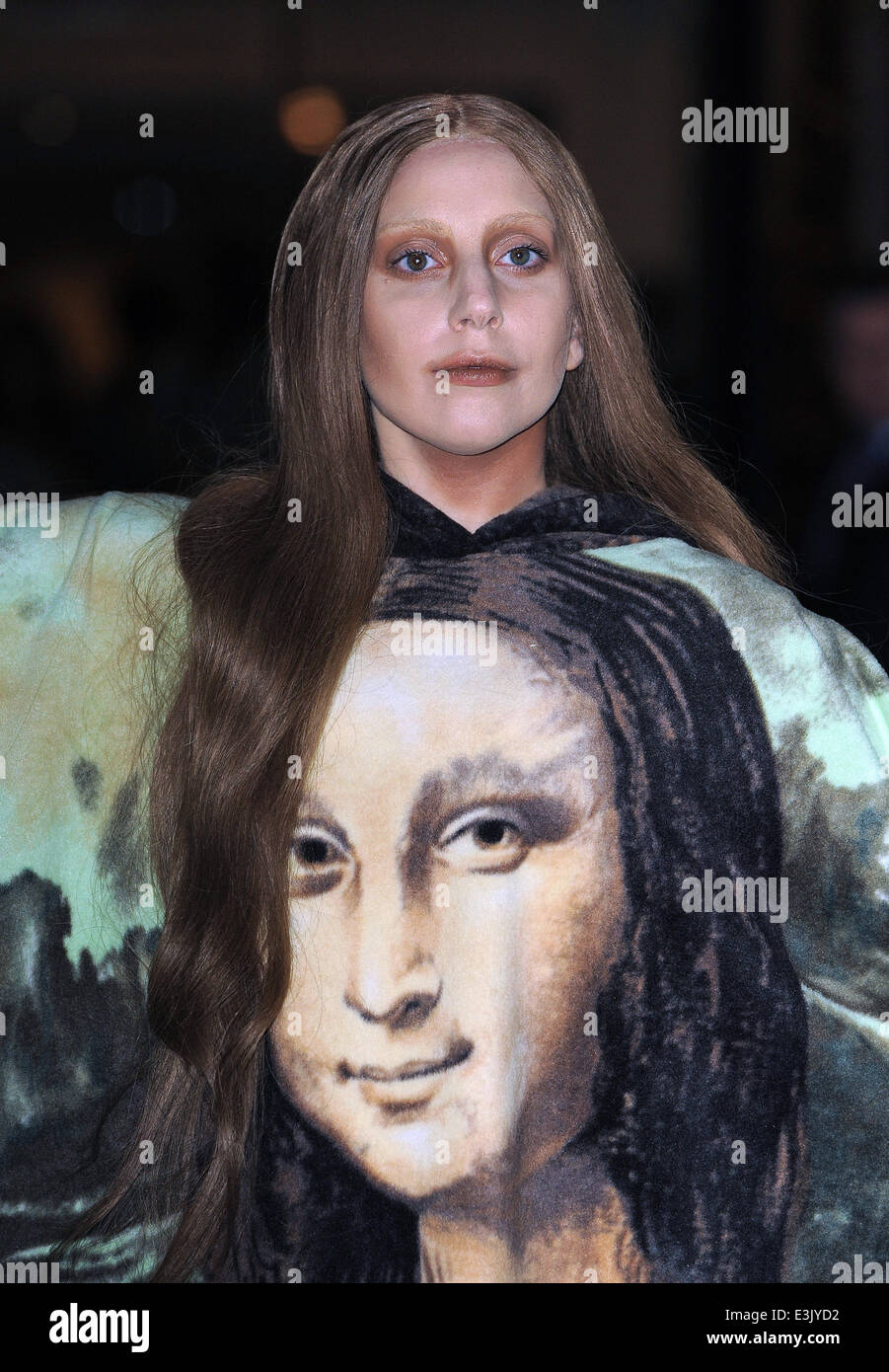 Artist Gives the Mona Lisa a Glamorous Modern Makeover