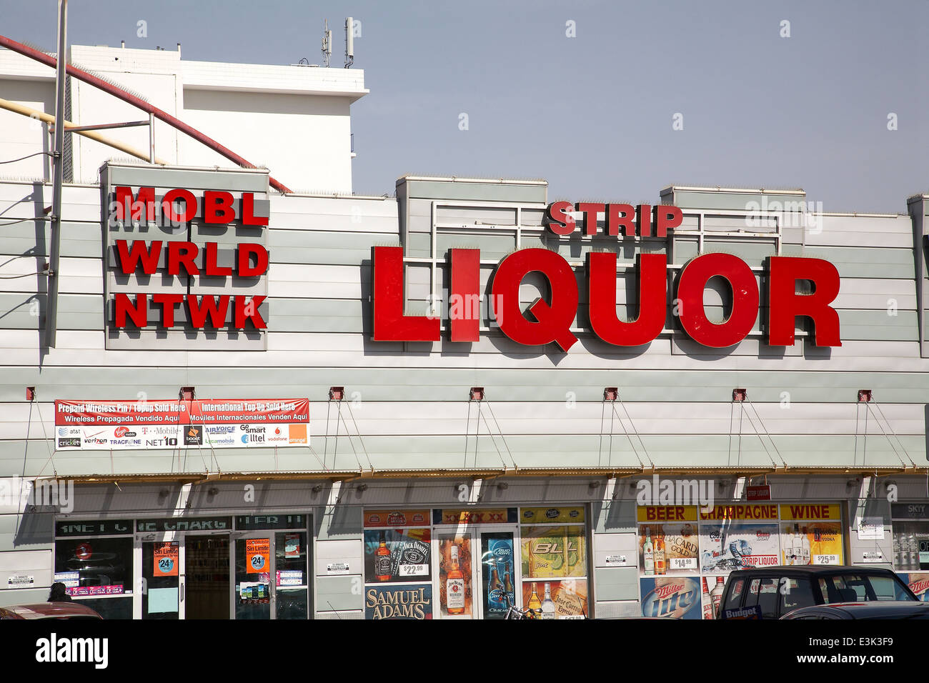 American liquor store hires stock photography and images Alamy