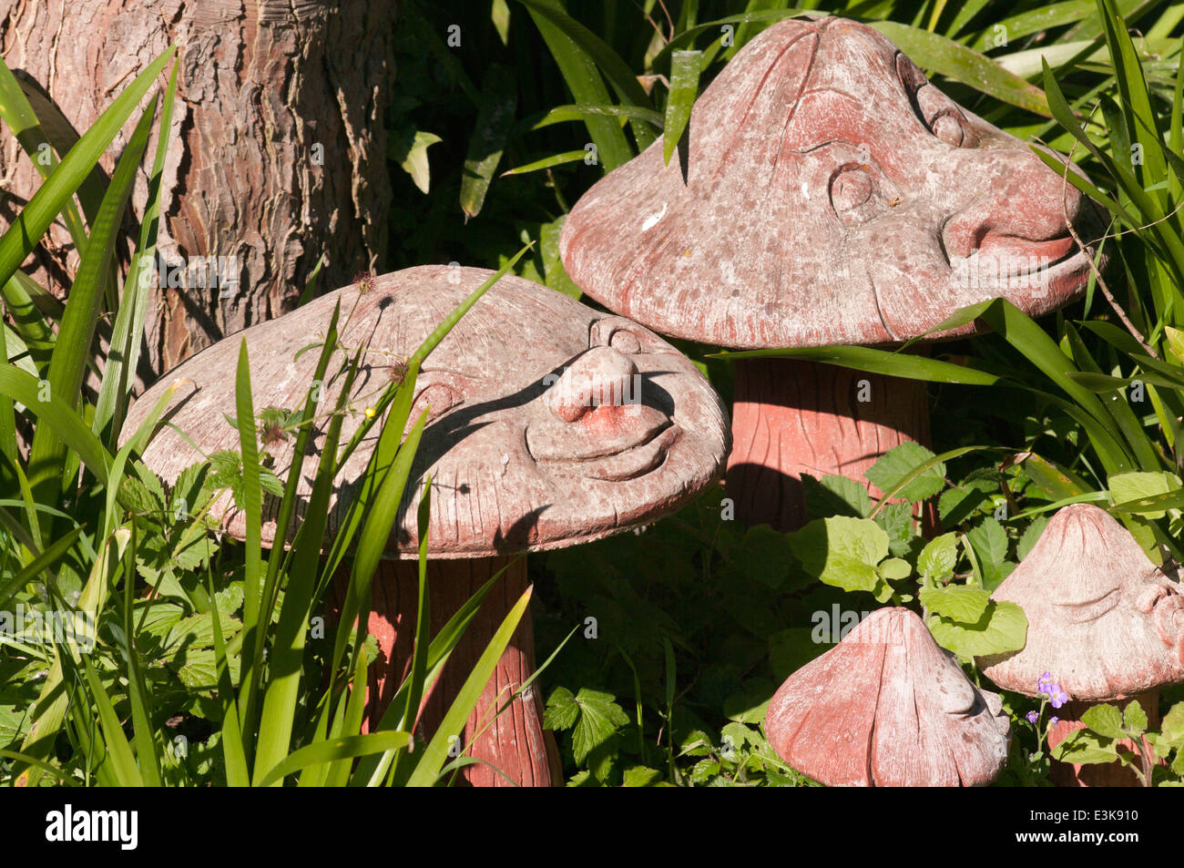 Stone garden ornaments hires stock photography and images Alamy