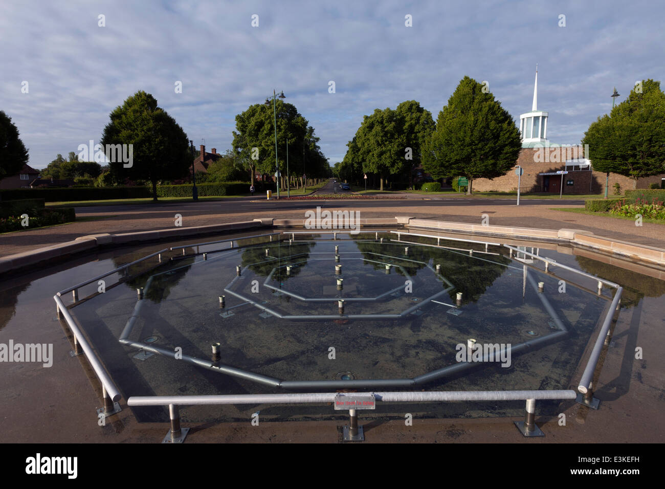 Details of the fountain and Broadway Gardens at the centre of Letchworth Garden City, Hertfordshire, UK Stock Photo