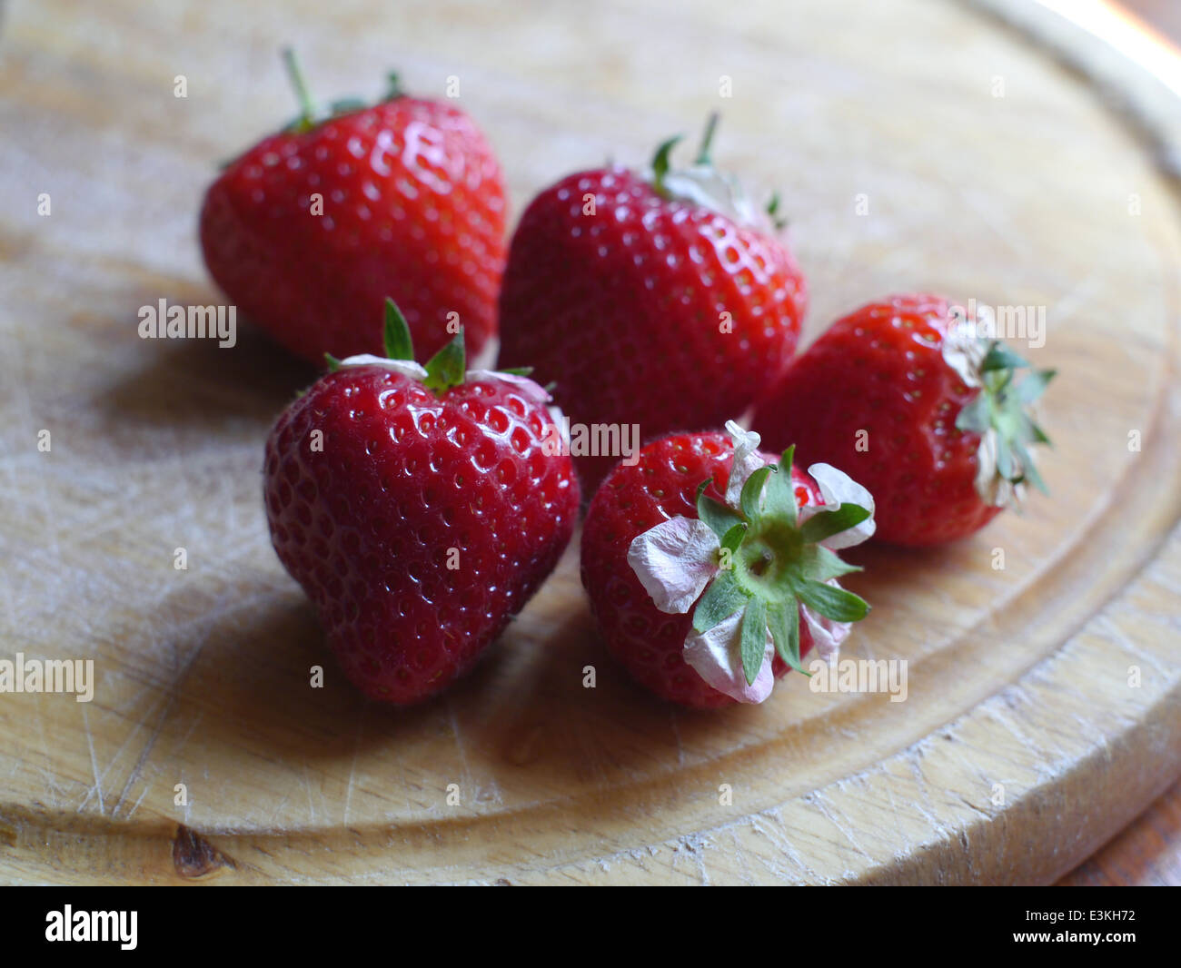 Strawberries in country kitchen hi-res stock photography and images - Alamy