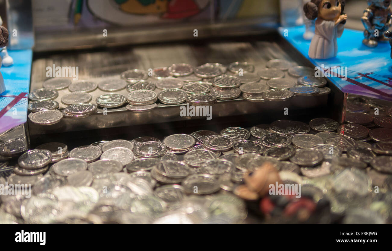Coin Waterfall Arcade Game Stock Photo: 71117356 - Alamy