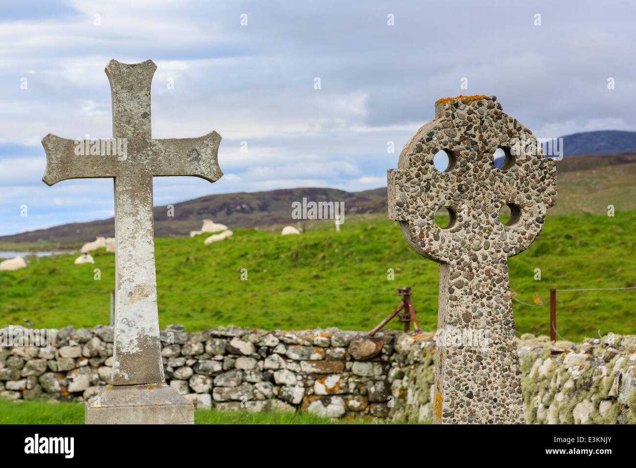 Howmore Chapel with Crucifix and Celtic cross in burial ground on South Uist Outer Hebrides Western Isles Scotland UK Britain Stock Photo