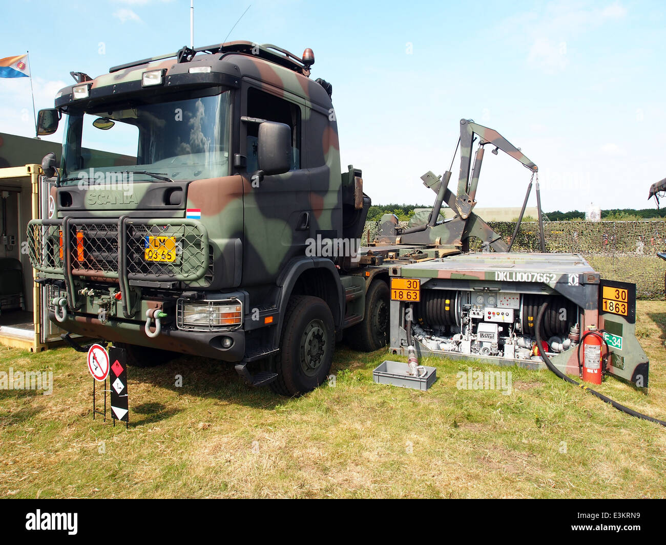 DKLU007662 army transportable fuel station with SCANIA army tuck Stock Photo