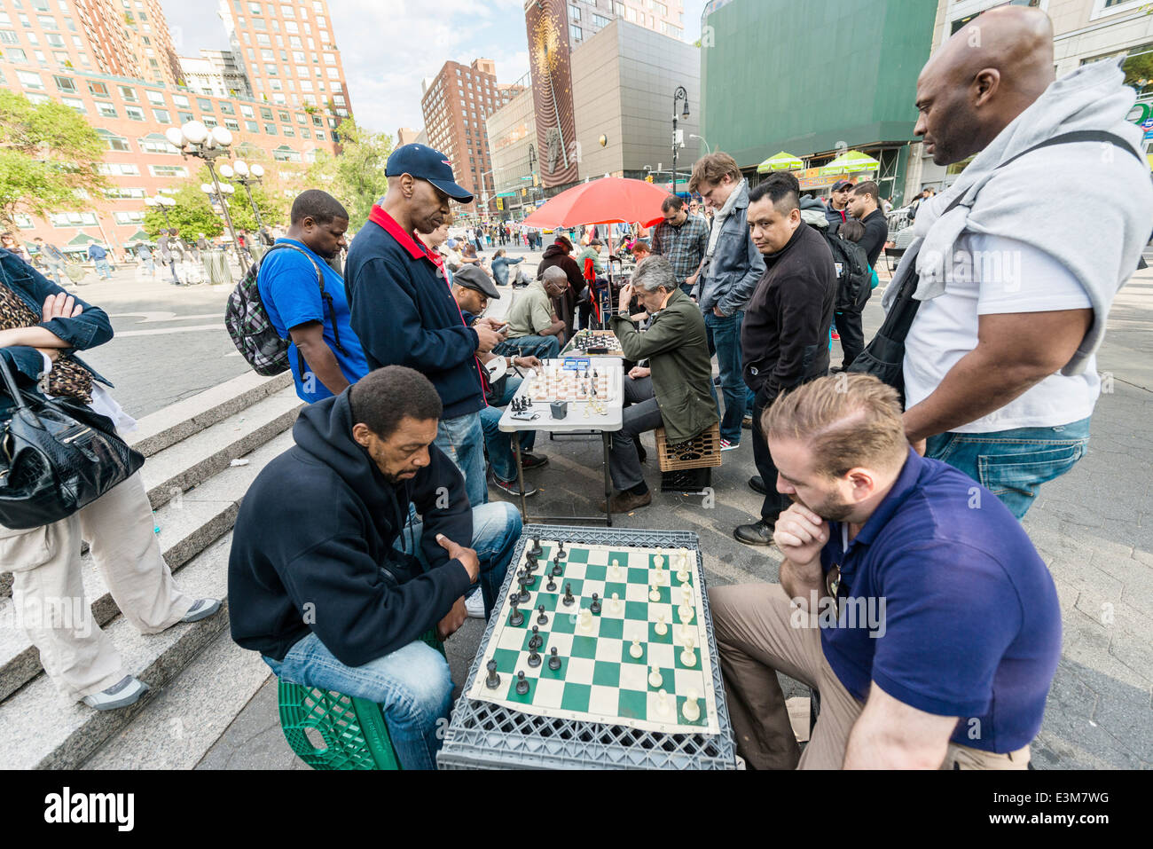 Chess influencer, 25, trounces a Union Square hustler in less than