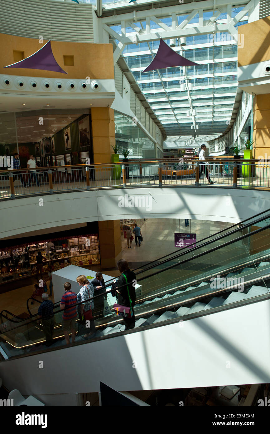 Basingstoke shopping precinct Stock Photo Alamy