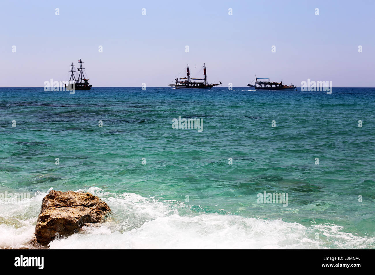 Open sea ships hi-res stock photography and images - Alamy