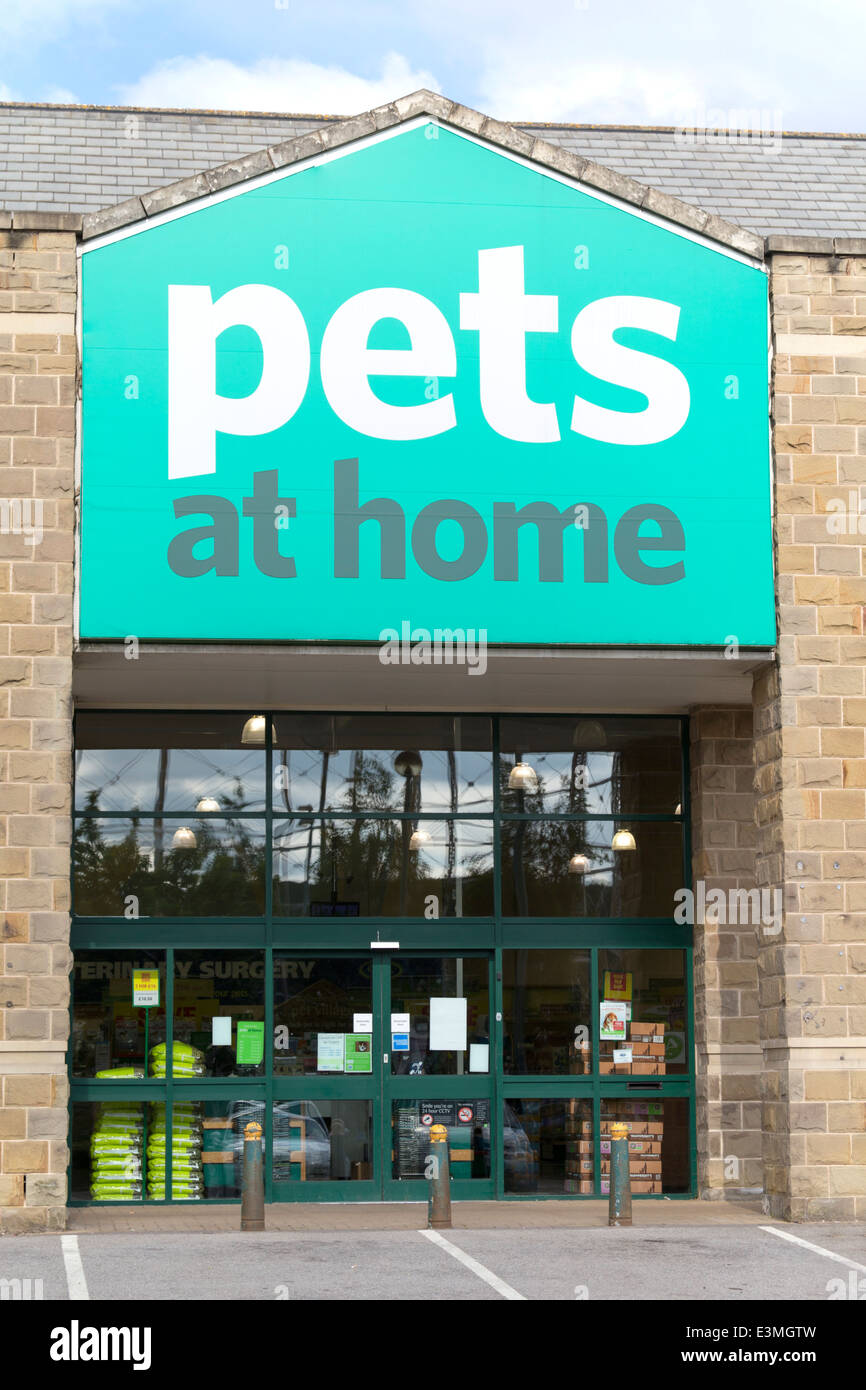 Pets at home hires stock photography and images Alamy