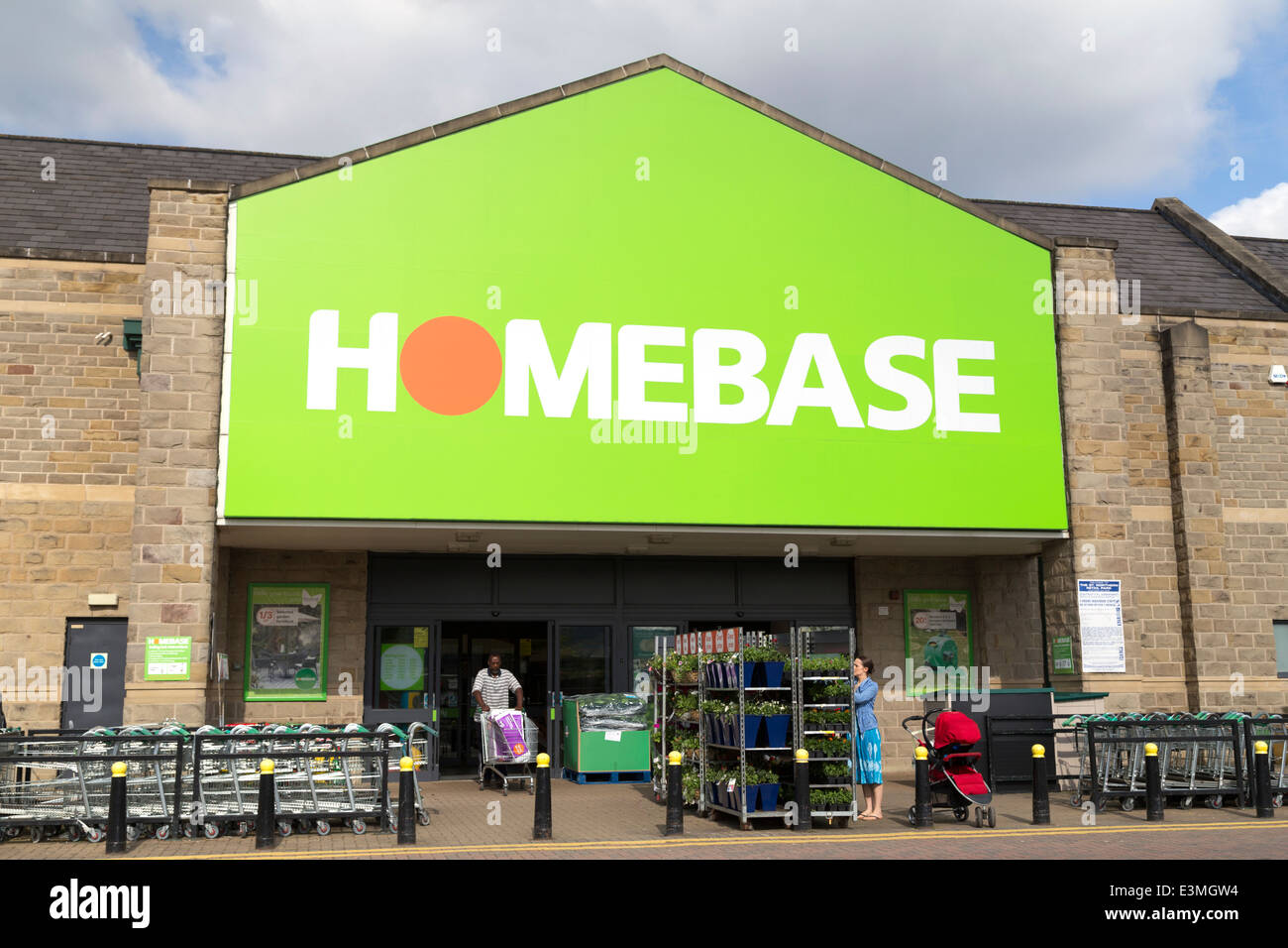 UK, Huddersfield, the Great Northern Retail Park, 'Homebase' store frontage. Stock Photo