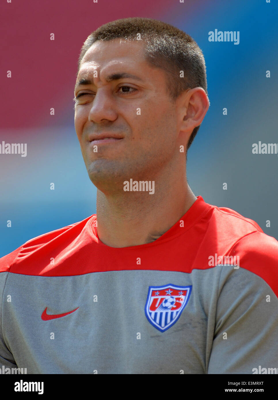 Recife, Brazil. 25th June, 2014. Recife, Brazil. 25th June, 2014. US national soccer player Clint Dempsey during a training session of the US national soccer team in the Arena Pernambuco in Recife, Brazil, 25 June 2014. The FIFA World Cup 2014 will take place in Brazil from 12 June to 13 July 2014. Credit:  dpa/Alamy Live News Stock Photo