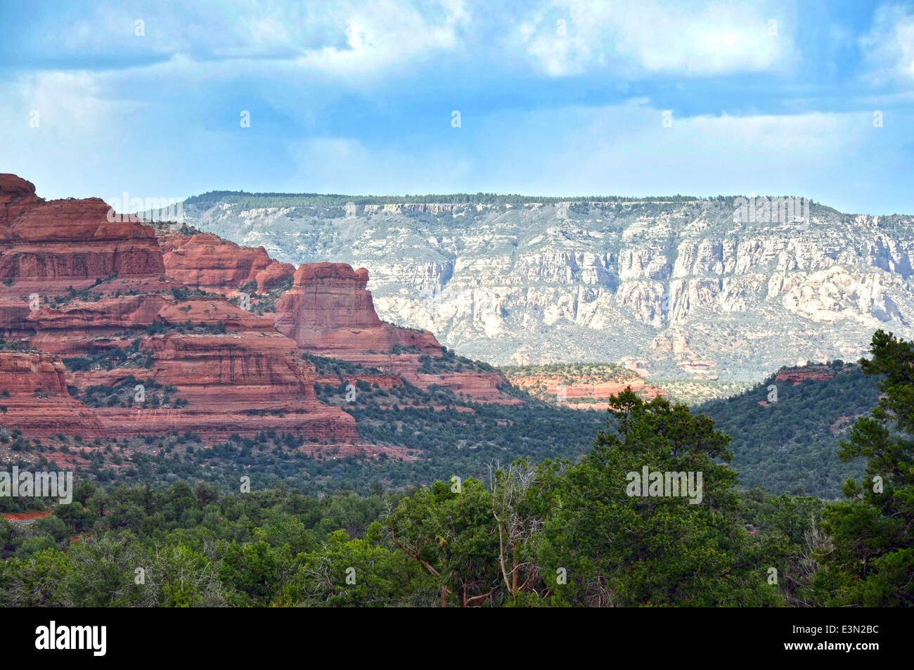 Sadan Red Rocks The Red Rocks of Sedona are known for their striking red sandstone ...