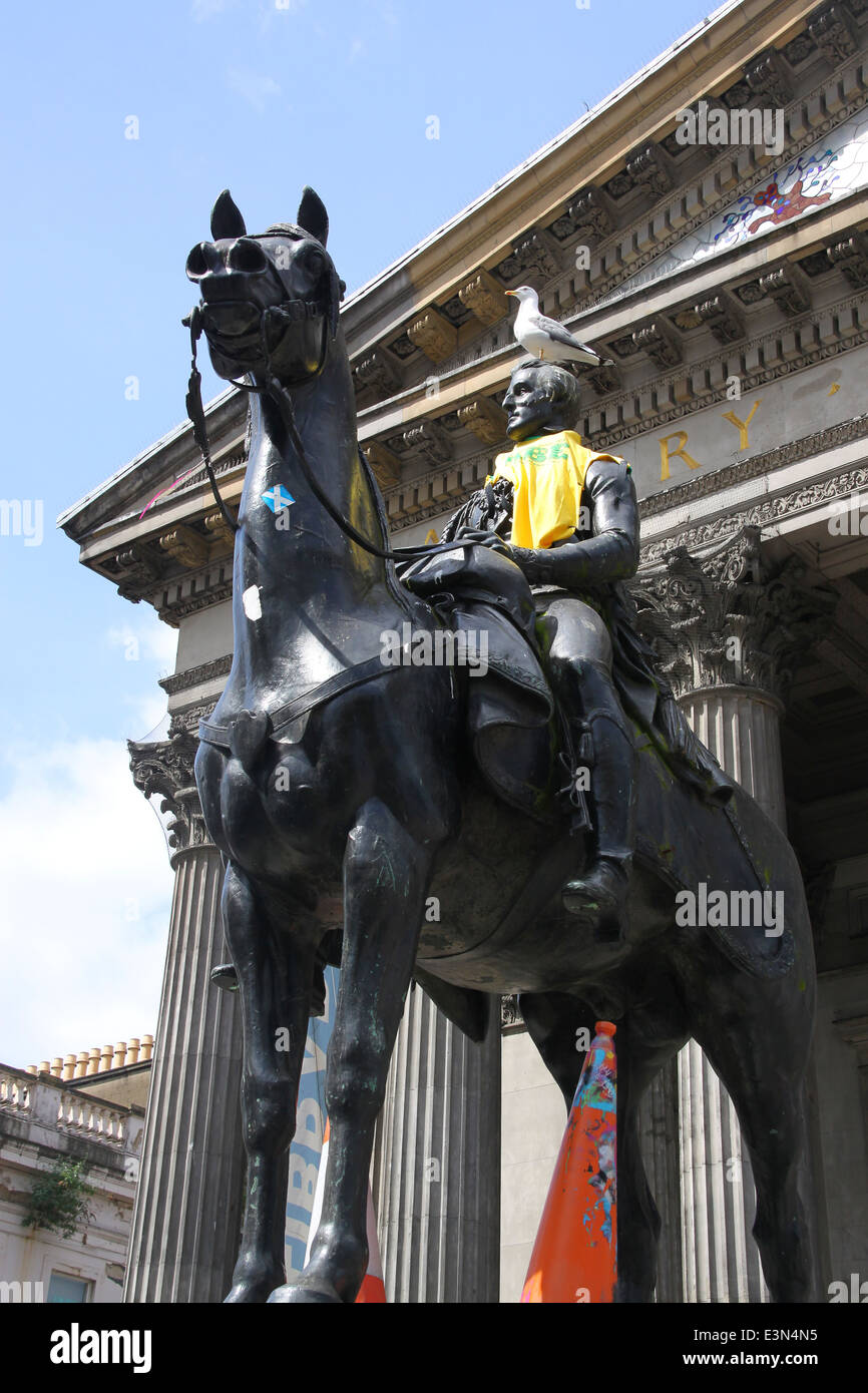 Duke of Wellington Statue with Anyone But England football shirt Stock Photo
