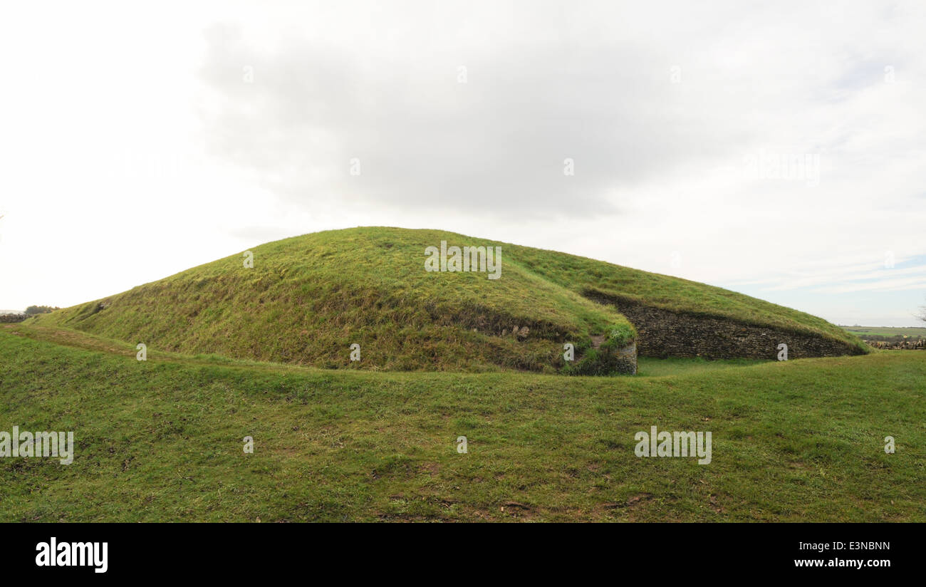 The Tombs of Belas Knapp, on Cleeve Hill, between Cheltenham and Winchcombe in The Cotswolds, Gloucestershire, England, UK Stock Photo