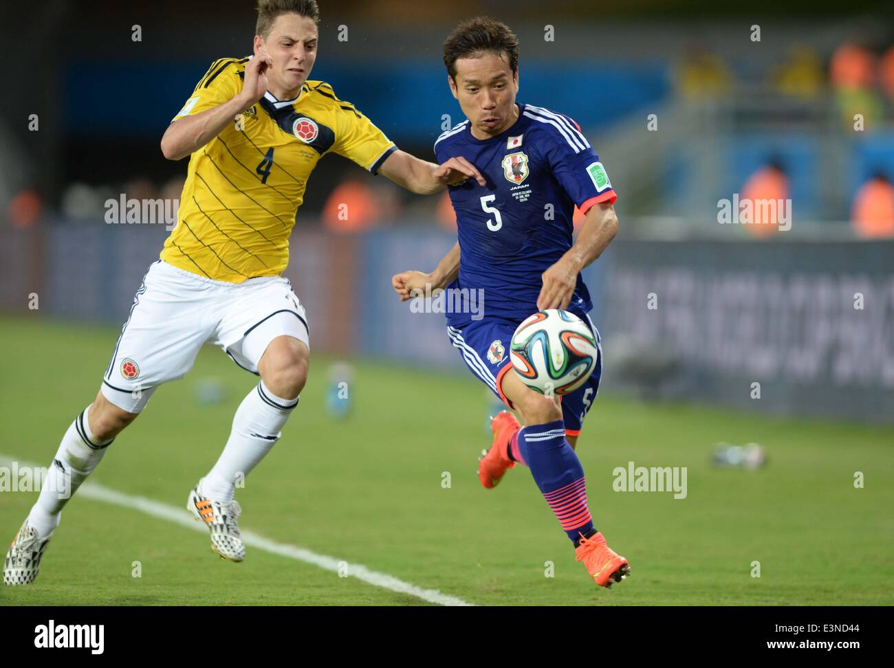 Cuiaba, Brazil. 24th June, 2014. Santiago Arias (COL), Yuto Nagatomo (JPN) Football/Soccer : FIFA World Cup Brazil 2014 Group C match between Japan 1-4 Colombia at Arena Pantanal in Cuiaba, Brazil . © SONG Seak-In/AFLO/Alamy Live News Stock Photo