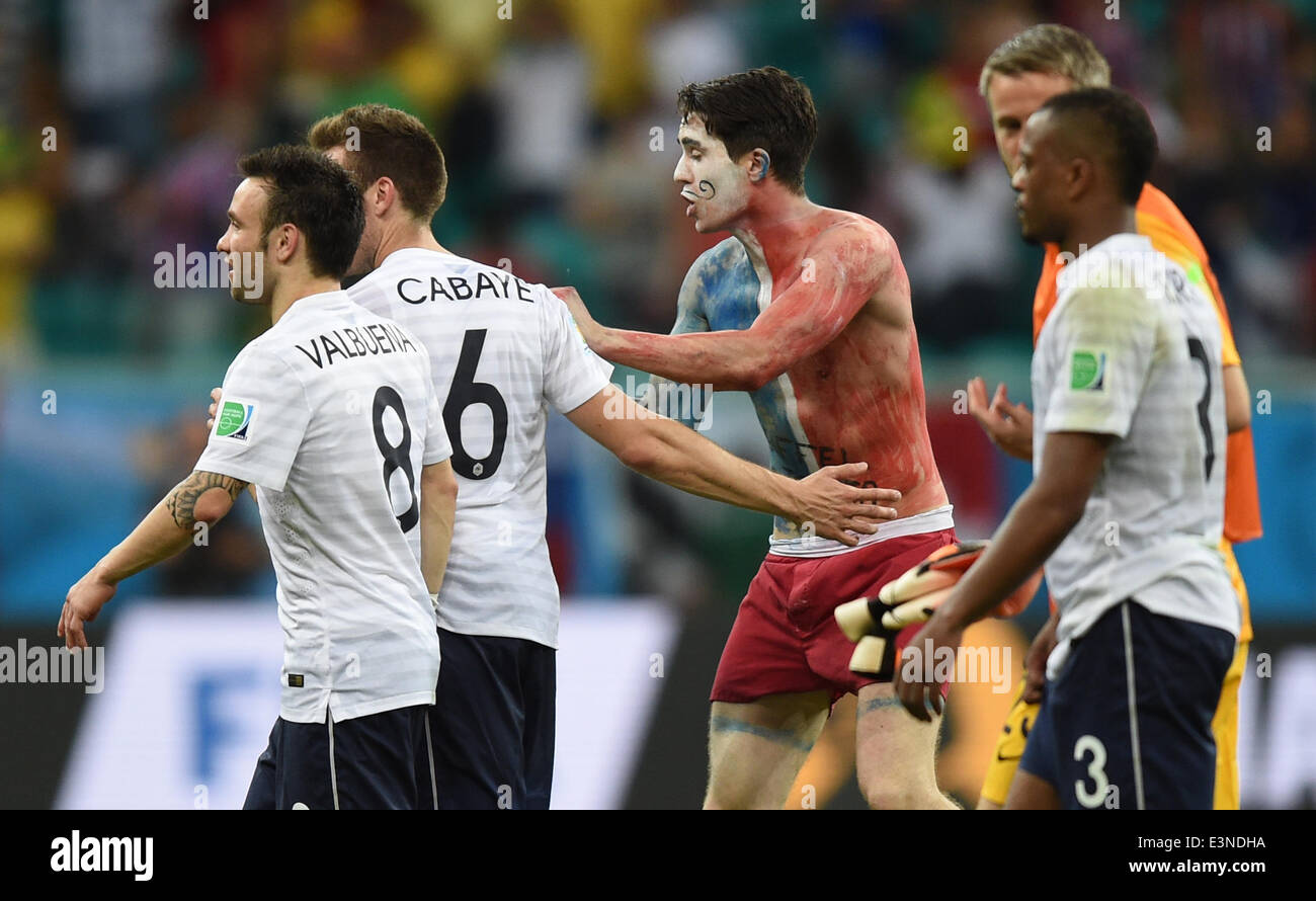 France's Mathieu Valbuena and Yohan Cabaye and a french ...