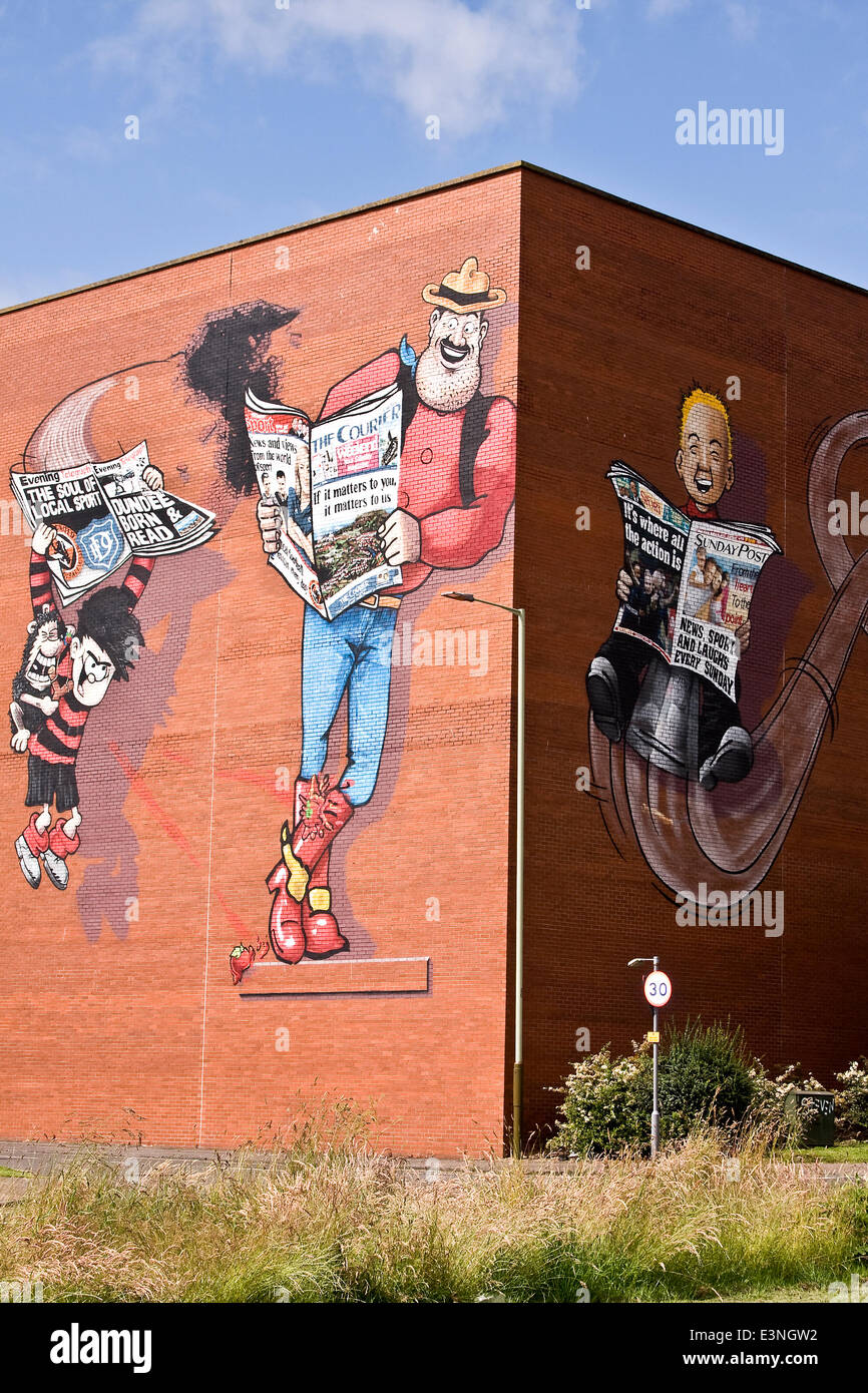 Dundee ,Tayside, Scotland, UK, June 26th, 2014, Recently painted Dundee Icons Desperate Dan, Oor Wullie and Dennis The Menace on DC Thomson Buildings. Credit:  Dundee Photographics / Alamy Live News Stock Photo