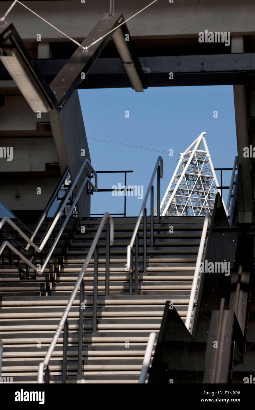 Access steps to 2012 Olympic Stadium, Stratford, London Stock Photo