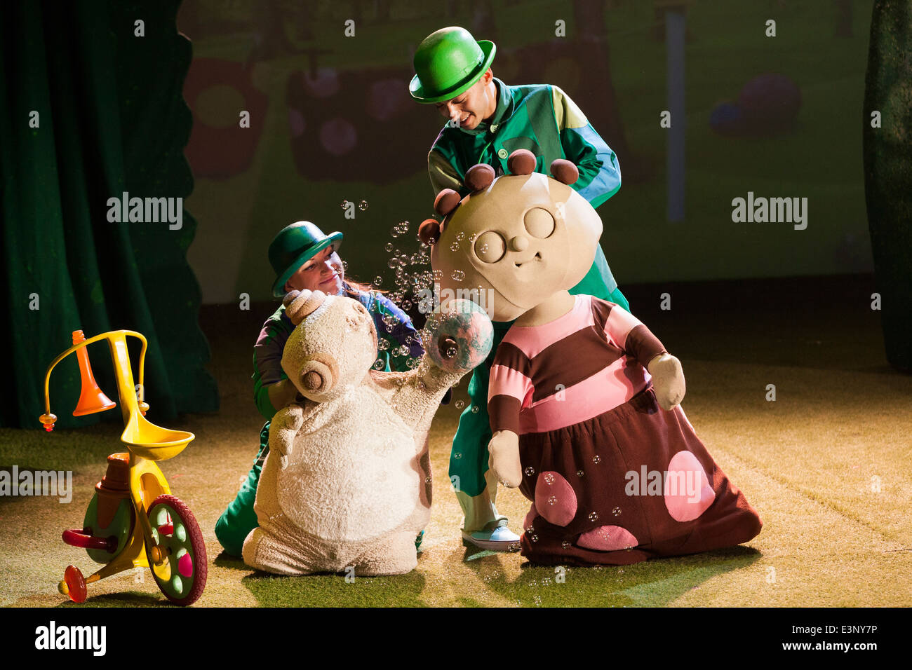 Makka pakka washes the face of a Tombliboo: In The Night Garden character /  characters. UK Stock Photo - Alamy